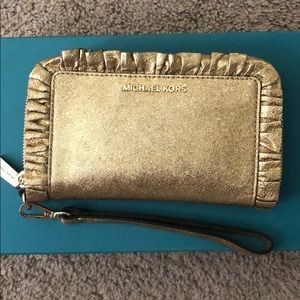Michael kors gold sparkle ruffle wristlet wallet